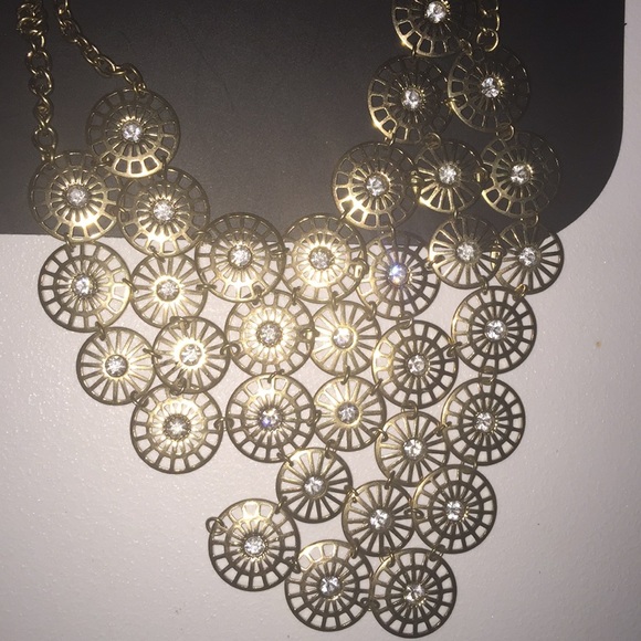 Fashion Jewelry Necklace - Picture 4 of 7